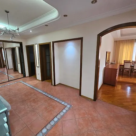 Apartment Near Nizami Cinema Baku Exterior photo