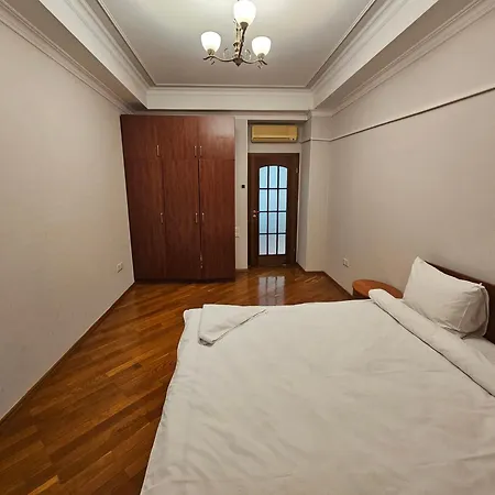 Apartment Near Nizami Cinema Baku Exterior photo