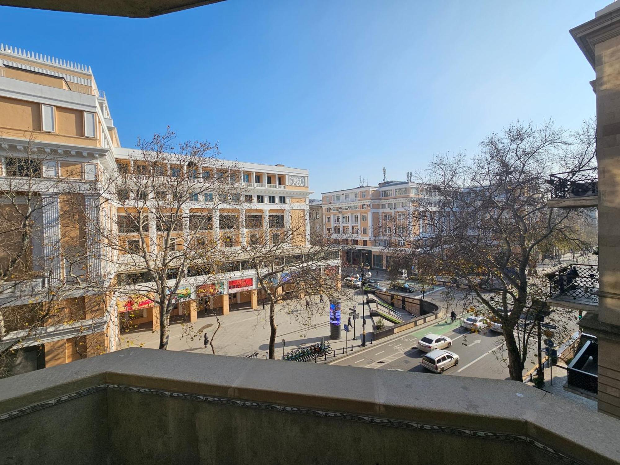 Near Nizami Cinema Apartment Baku